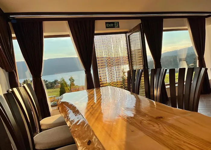 Луксозна вила Art